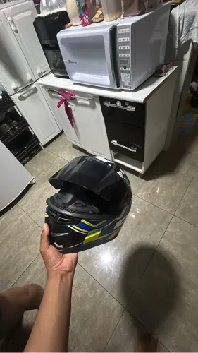 Capacete