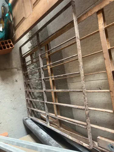 Vende-se portão pequeno 90x85