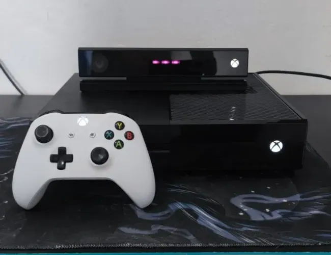 Xbox One FAT 500GB Leia a descrição