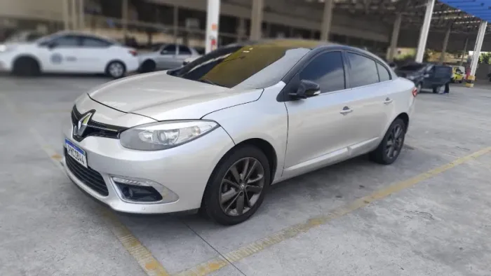 Renault Fluence Sedan Privilège 2.0 16V Flex AUT 2015