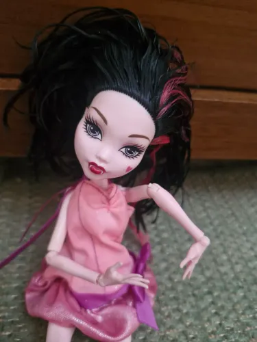Draculaura G1 - Monster High