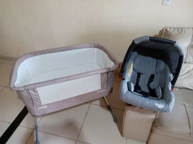 Berço portátil + Bebê Conforto