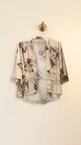 Kimono Feminino Alpes Estampado Floral Lilás e Roxo Tamanho Único