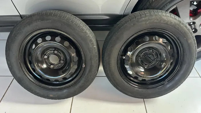 Vendo (par) de pneus aro 14
