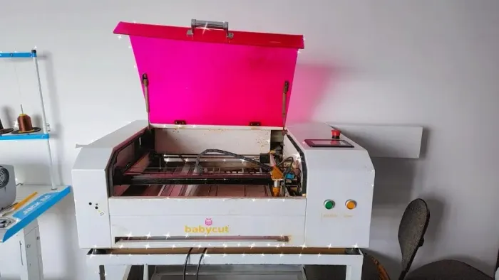 Máquina corte a laser 50x40 laser Babycut ECNC