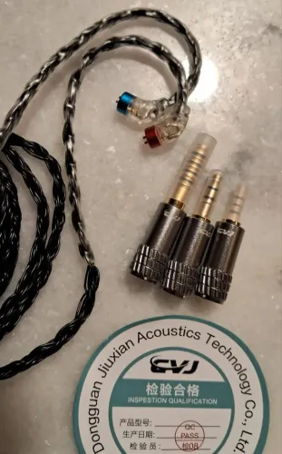 Cabo in-ear Modular CVJ K-24 2,5mm/3.5mm/4.4mm - 2-pin S - pouco uso.