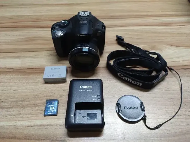 Canon SX40 HS, 35X Zoom, A Lente mais Clara da Categoria f:2.7, Sensor CMOS, Full HD
