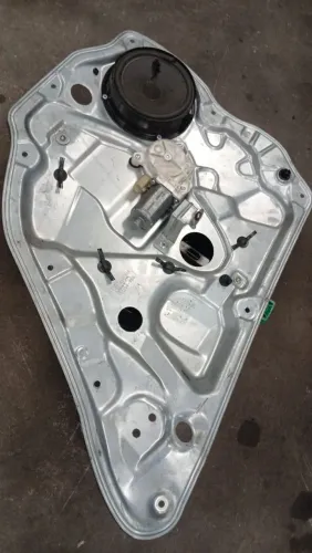 Maquina Vidro Eletrico Traseiro Direito Volkswagen Polo 2003 A 2014 Original