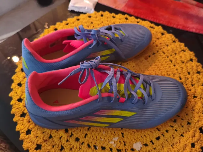 Chuteira de Salão Adidas F-50 42