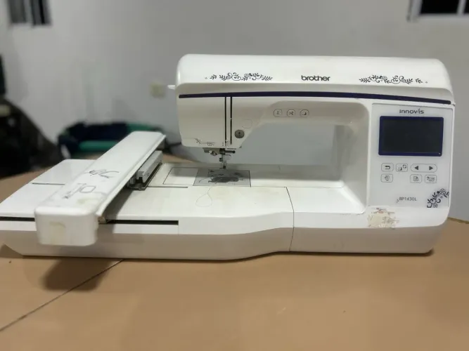Máquina de bordado