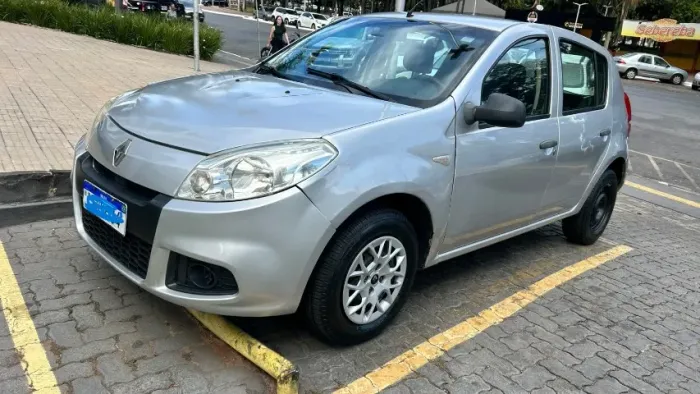 Renault Sandero Authentique Hi-flex 1.0 16V 5P 2012