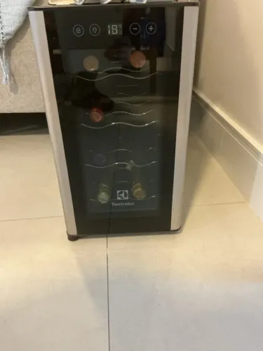 Adega climatizada Electrolux