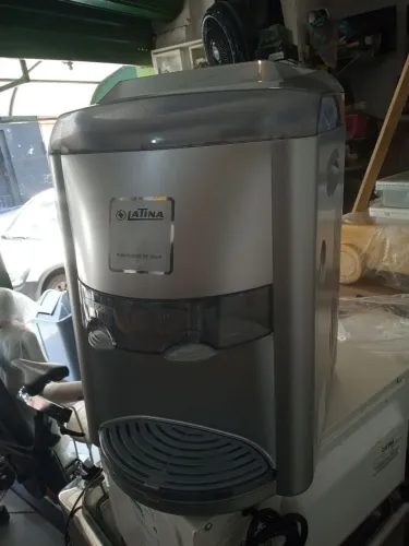 Purificador de água refrigerado Latina