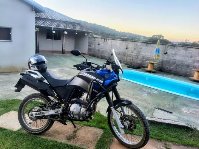 Vende-se Ténéré 250.   Ano 2019  