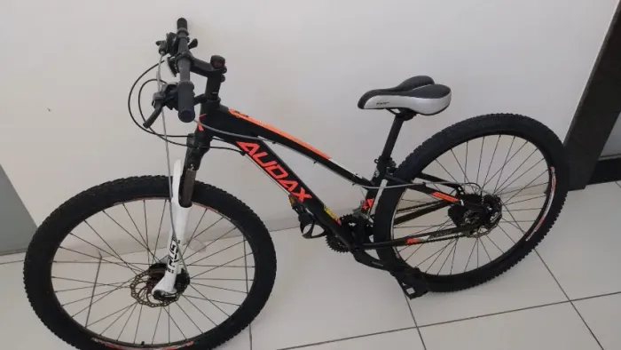 Bicicleta Audax MTB - Freio a Disco e Suspensão - Excelente Estado