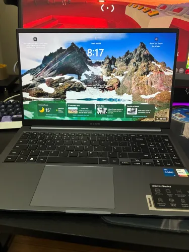 Notebook Samsung Galaxy Book4 Intel Core i5 16GB SSD 512GB Tela Full HD - Seminovo