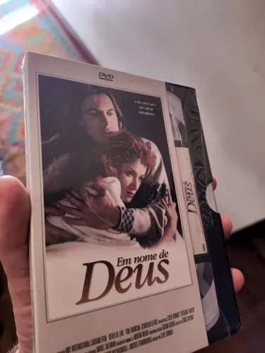 Dvd em nome de Deus (novo)