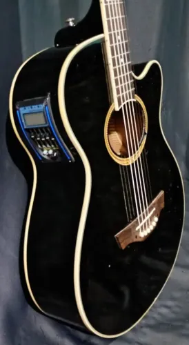 Violão Tagima eletroacústico com cordas nylon 