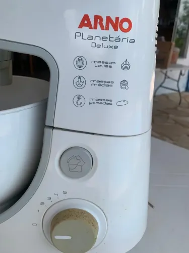 Batedeira planetária Arno 110V