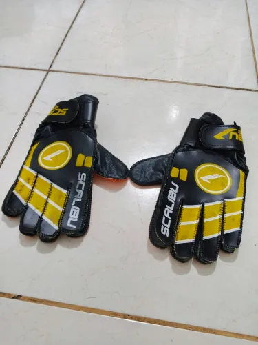 Luvas de goleiro, contato: *13