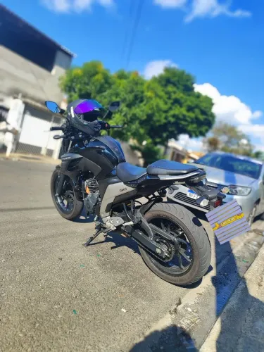 Vendo ou troco Fazer250