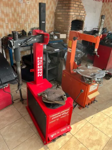 Máquina Desmontadora De Pneus Profissional - Trifásica - 220v