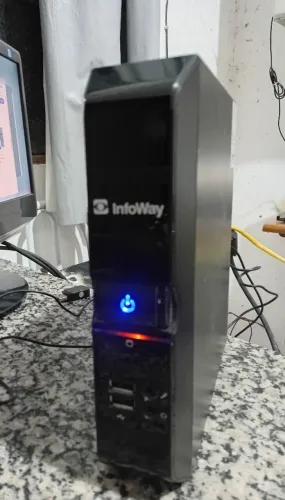 Mini CPU Infoway com 4 gigas de memória 