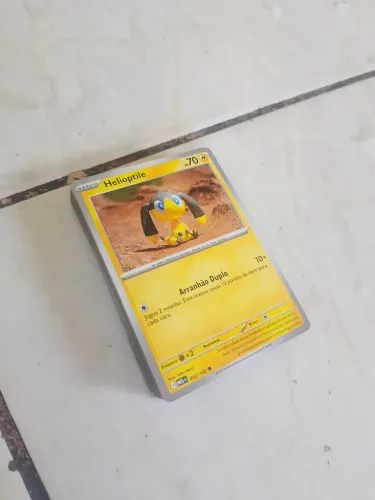 35 cards Pokémon colecionáveis