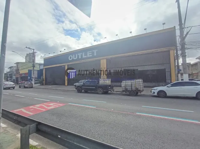 Galpão de 800m² para Locação no Umuarama Osasco com Mezanino