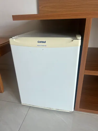 Frigobar 76L 220V