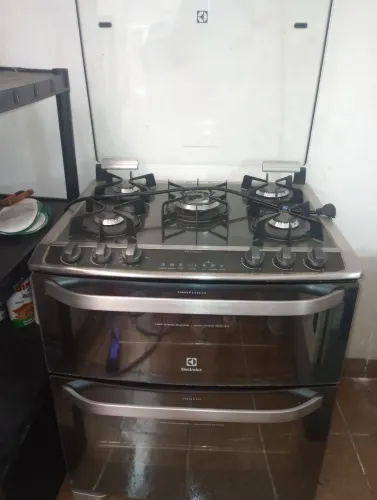 Fogão com 2 fornos Eletrolux