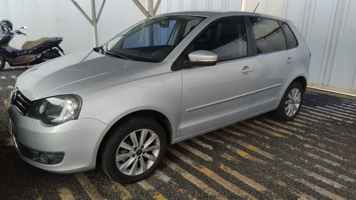 Volkswagen Polo 1.6 Mi/s.ouro 1.6 MI Tot.flex 8V 5P 2013