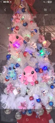 ÁRVORE de Natal com enfeites 200 reais