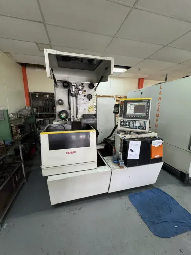 Eletroerosao Fanuc ROBOCUT 