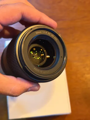 Lente Sigma 30mm f/1.4 DC DN - E-MOUNT SONY