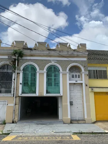 Moura Gestor Imobilio Aluga Um Casarão na Benjamim Constant - Centro - Belém - Pará