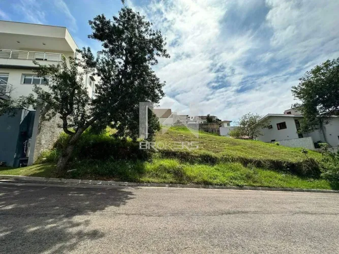 Terreno a venda no condomínio Villagio Capriccio na cidade de Louveira-SP