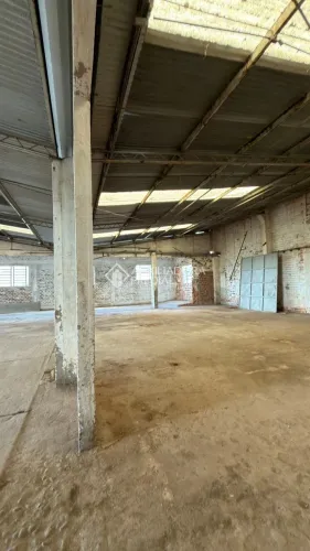Pavilhão Industrial para Aluguel, 1117 m² Privativos, 5 Salas, 20+ Vagas - Bairro Indústri