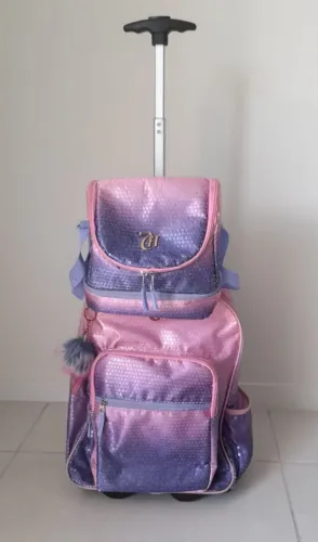 Mochila e lancheira original Capricho (usada bem pouquinho)