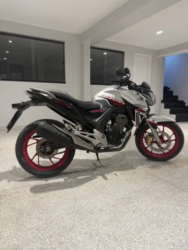CB250 TWISTER 2021