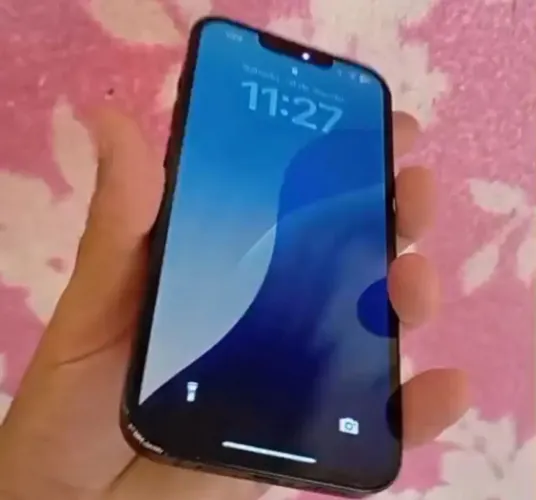 iPhone 13