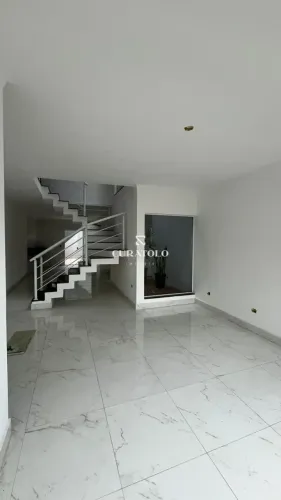 Sobrado para venda tem 120 metros quadrados com 3 quartos em Vila Canero - São Paulo - SP