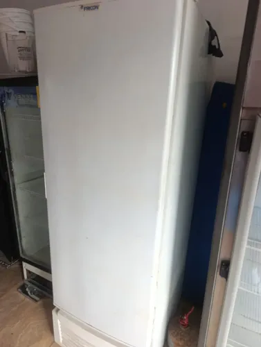 Freezer fricon 569 litros funcionando perfeitamente obs está com todas as gavetas s as