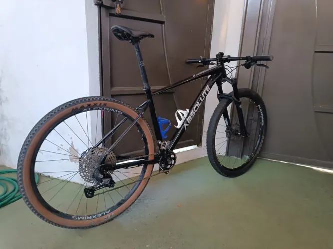 Mountain Bike aro 29 Boost Suspensão Ar toda Shimano Deore Micro Spline