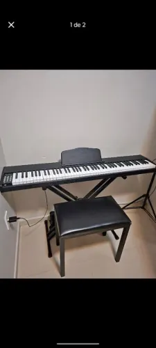Troco um piano com um sax soprano