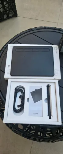 Mesa Digitalizadora Wacom Intuos CTL4100, Pequena, 4", Preto