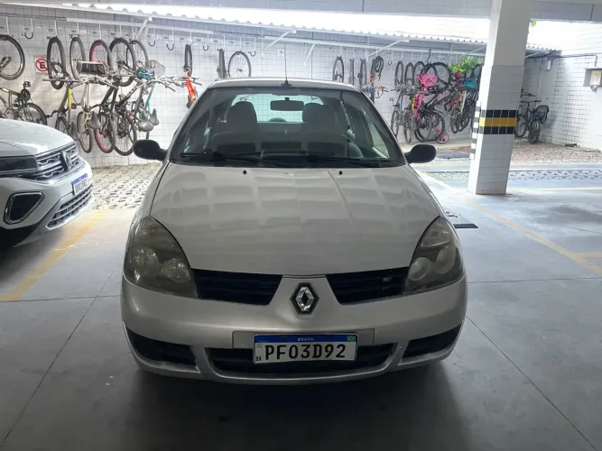 Renault Clio Hi-flex 1.0 16V 5P 2011