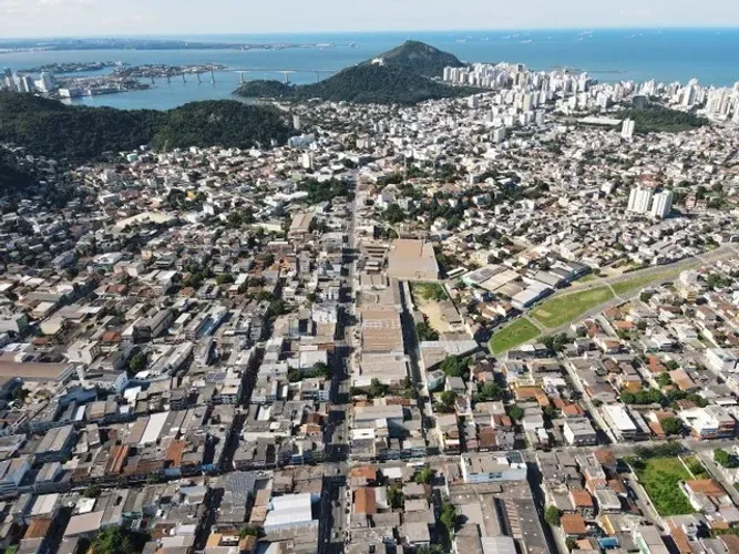 744 M² na Glória, Av. Carlos Lindenberg Próximo a Dacasa
