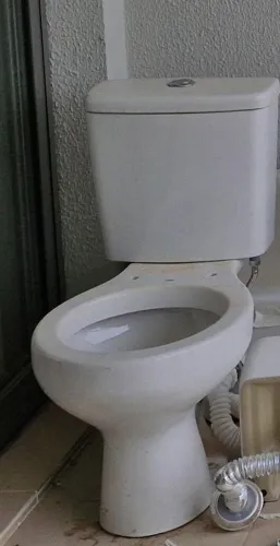 Vaso Sanitário com caixa acoplada. Sem uso em perfeito estado.