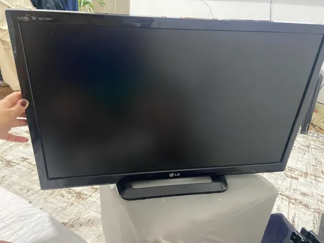 TV Monitor LED LCD 27" modelo M275WV